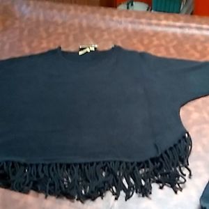 Valerie Stevens women's pullover sweater